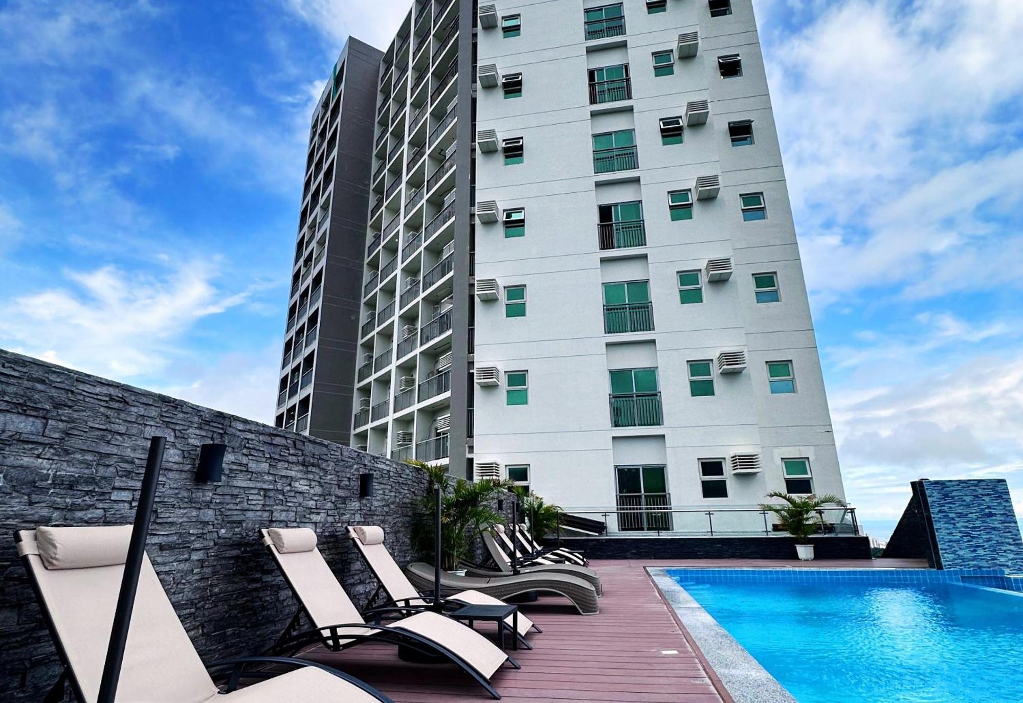 Hayat Sky Towers Ξενοδοχείο Cebu Εξωτερικό φωτογραφία